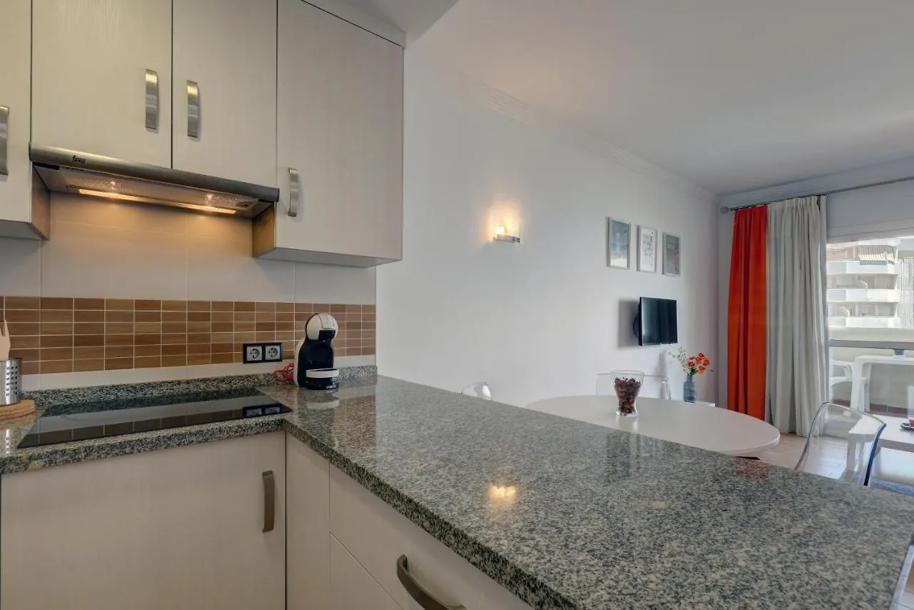 074 - Fabulous Sea View Apartment In Benal Beach Complex Benalmádena España